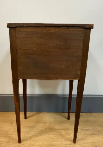 ルイ16世様式のシフォニエールテーブル