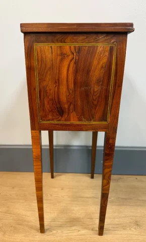 ルイ16世様式のシフォニエールテーブル