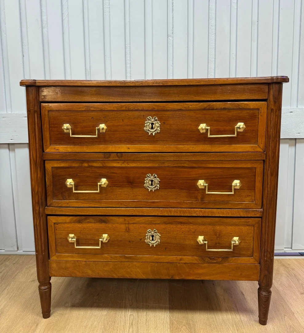 LOUIS XVI STYLE CHEST OF DRAWERS