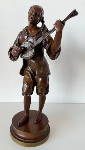 Le chanteur napolitain , sujet en bronze — Bon état