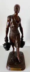 Der Wasserträger, Bronzeskulptur