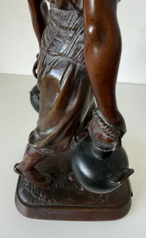 Der Wasserträger, Bronzeskulptur — Guter Zustand