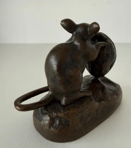 Mouse and Walnut, bronze sculpture — Very good condition