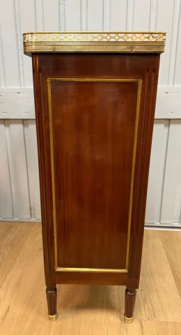 Klein Louis XVI-stijl mahonie entre-deux buffet