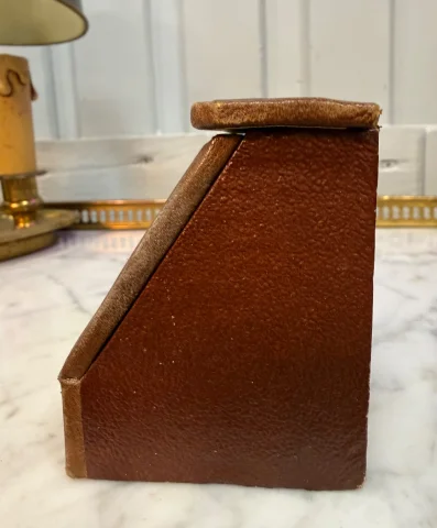 Small masterpiece stationery box — Good condition