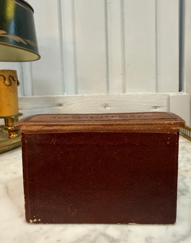 Small masterpiece stationery box — Good condition