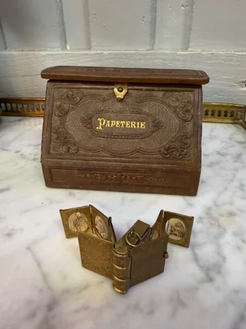 Small masterpiece stationery box — Good condition