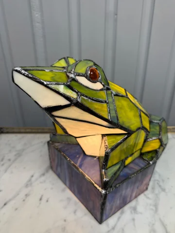 Frog lamp