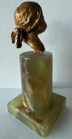 Small bronze bust of a child — Good condition