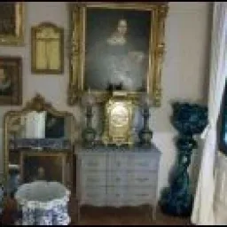 Montbaz 'art Antique
