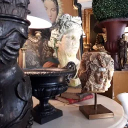 Antiquités Souvenirs d'autrefois